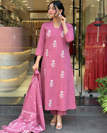 Rose Pink Kurti Set with Floral Embroidery