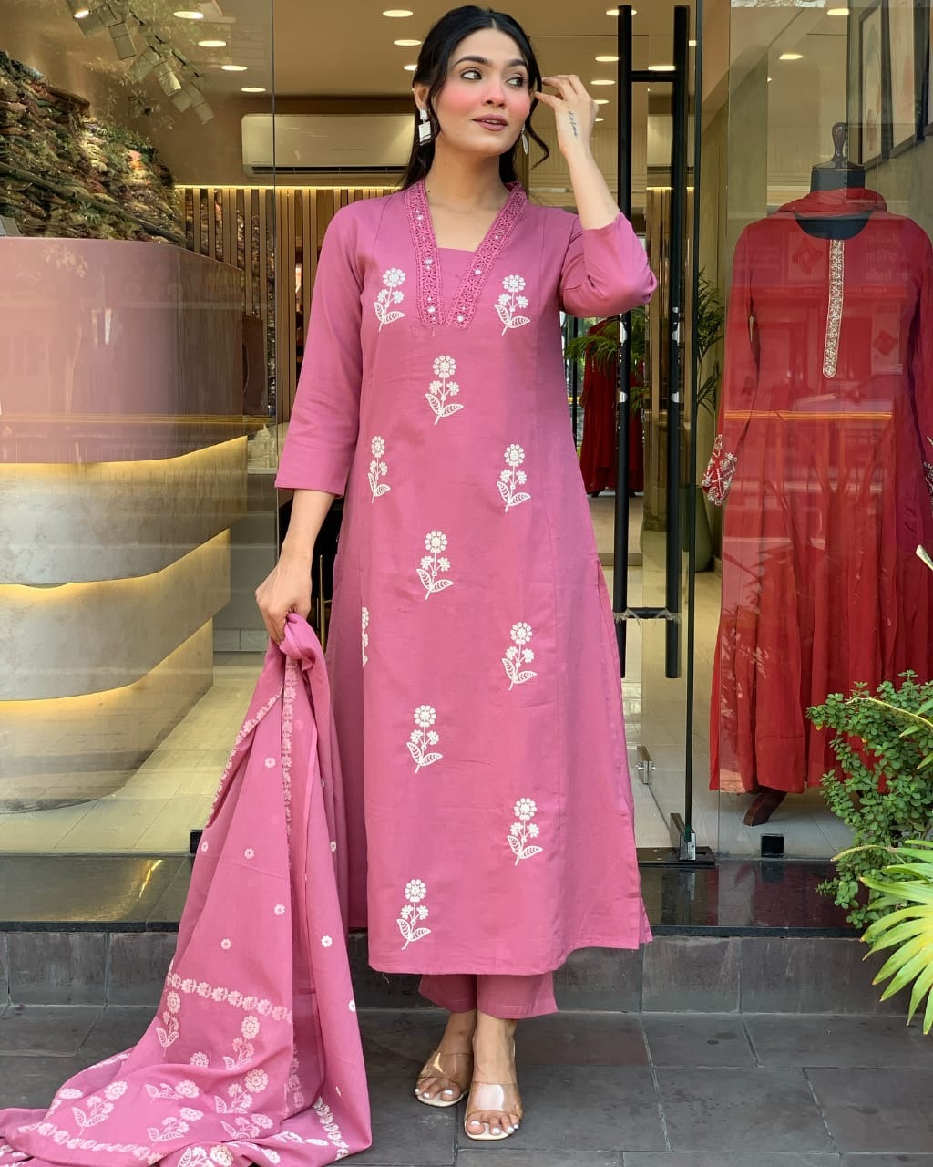 Rose Pink Kurti Set with Floral Embroidery