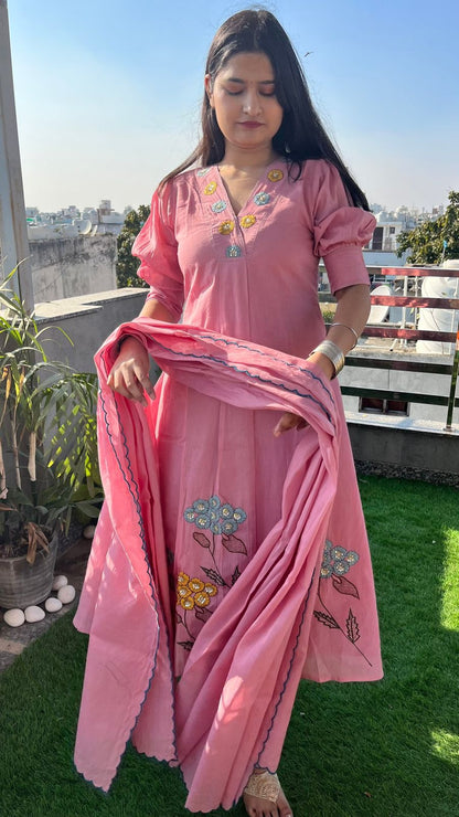Elegant Pink Floral Kurta Set