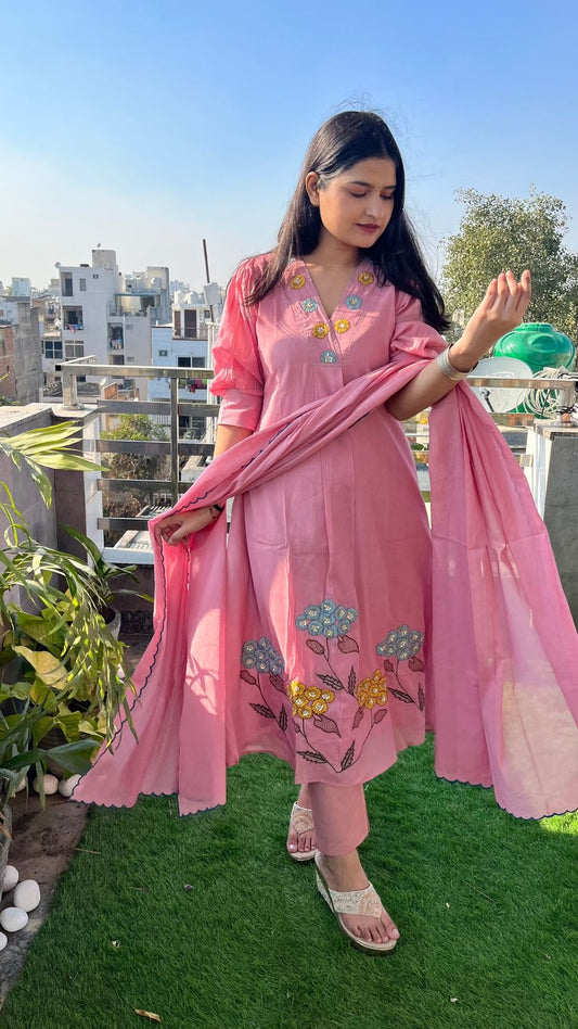 Elegant Pink Floral Kurta Set