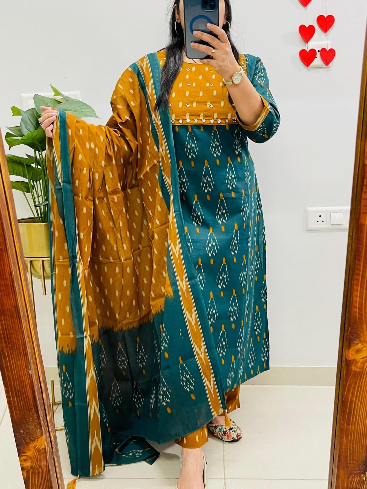 Ikkat Print Havy Hand Wrok Kurti Pant Dupatta Set